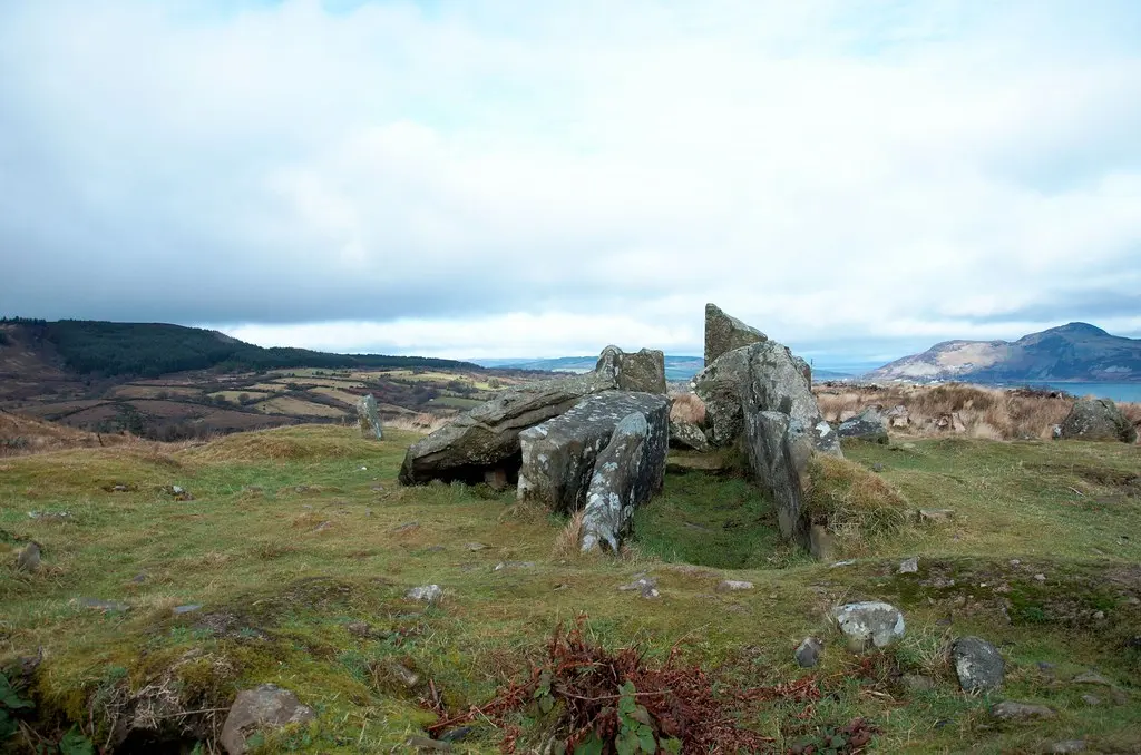 Giants' Graves