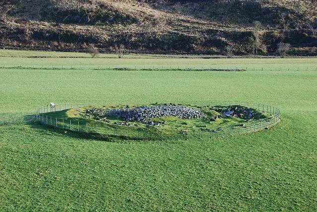 Nether Largie Mid Cairn