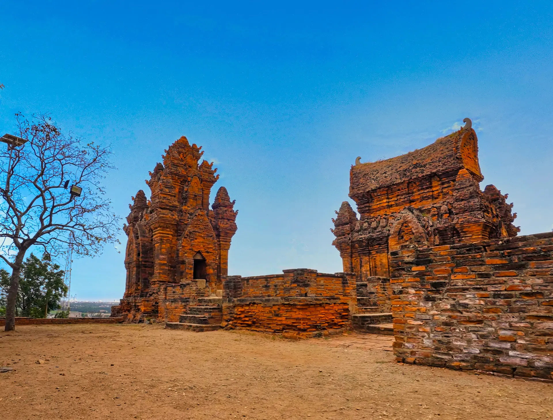 Po Klong Garai Towers in Phan Rang–Tháp Chàm, Ninh Thuận, Vietnam