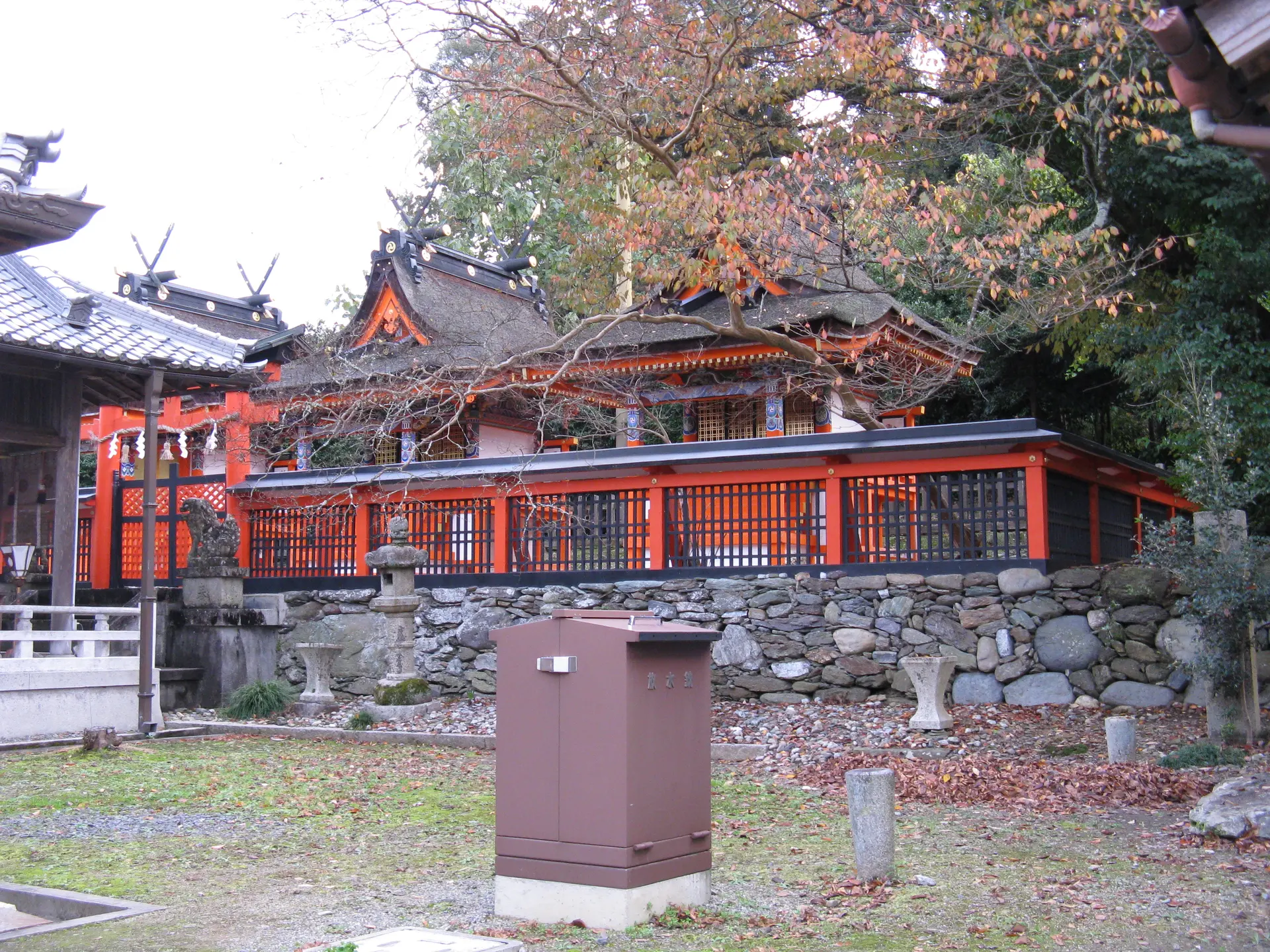 Niukanshofu Shrine, exact sacred-site view