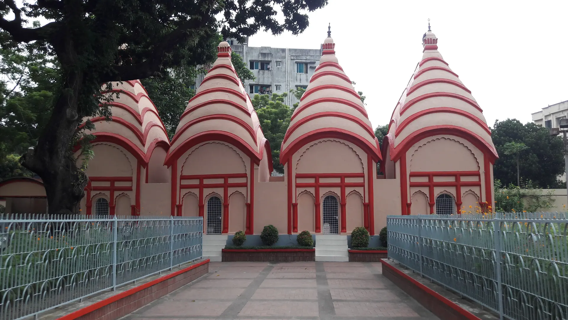 Dhakeshwari Temple, Dhaka
