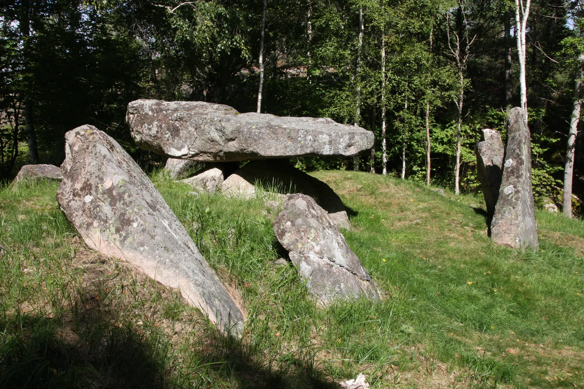 Image of Vrångstads Long Dolmen