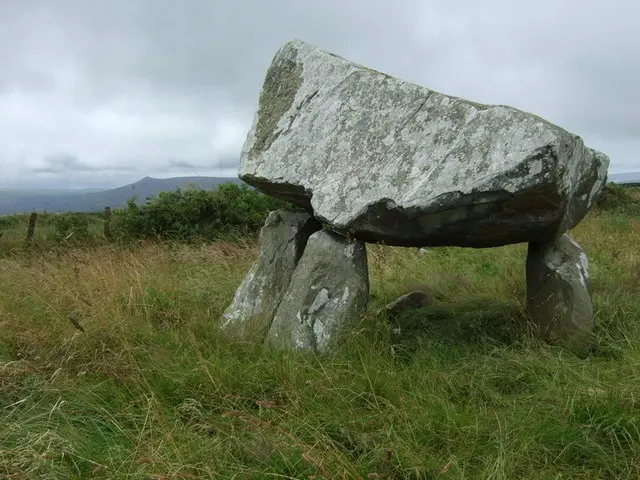Llech-y-tribedd