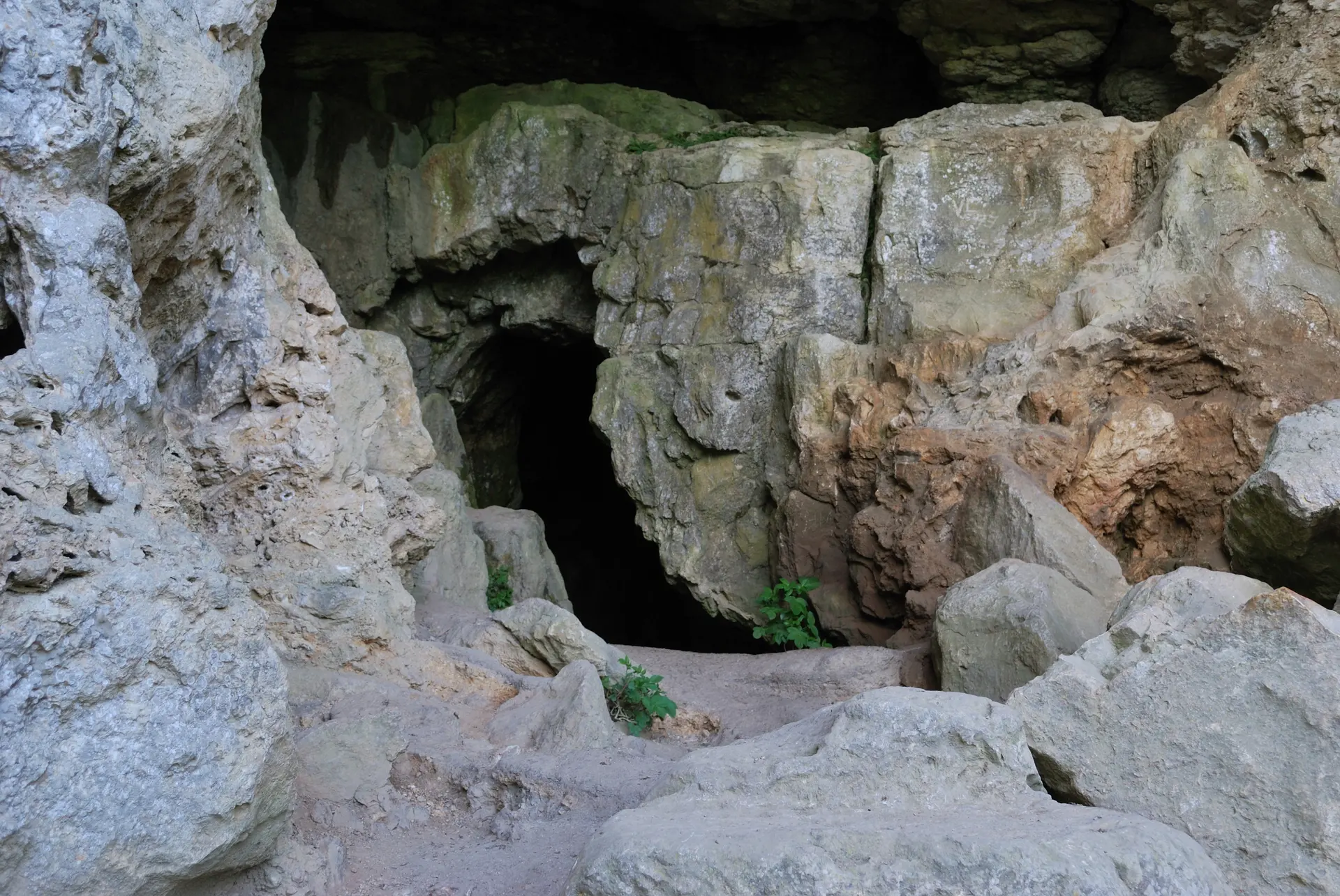 Burg Teck, Cave of Sybillenloch