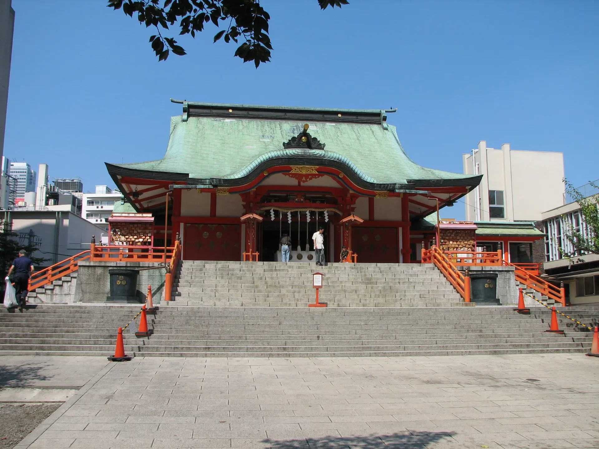 Hanazono Shrine — exact-site Wikimedia Commons image