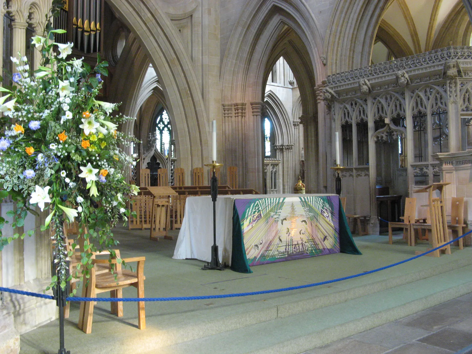 Altar at top of the nave, Wells Cathedral.