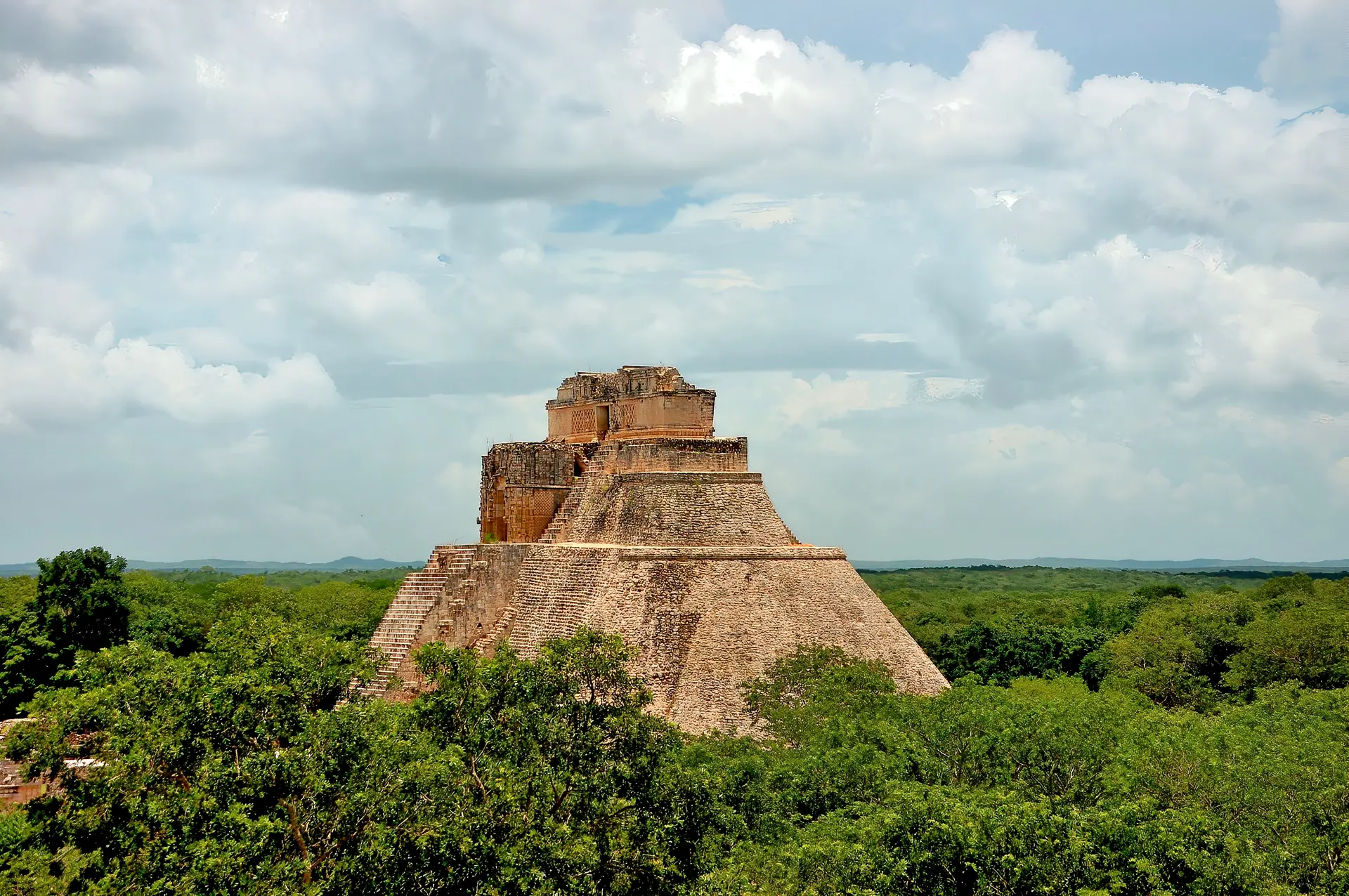 uxmal pyramide